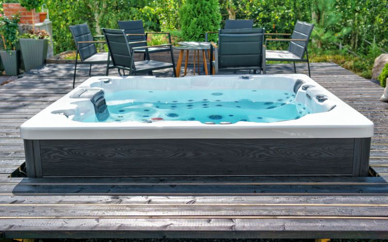 Spa-Style Whirlpool